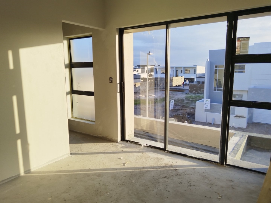  Bedroom Property for Sale in Sandown Western Cape